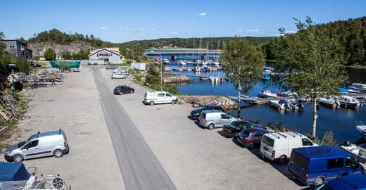 Bild över parkeringen vid Hålkedalen